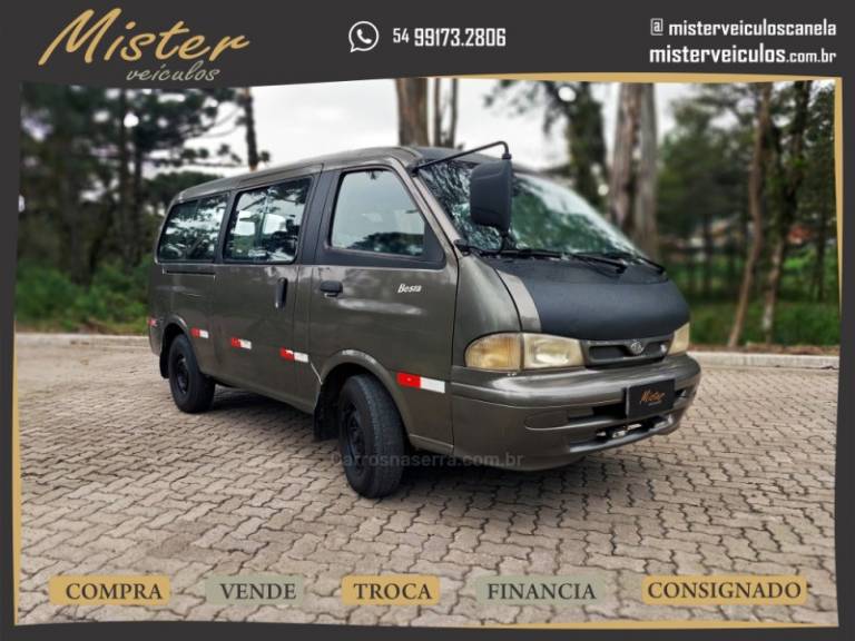 KIA MOTORS - BESTA - 1999/2000 - Dourada - R$ 29.900,00