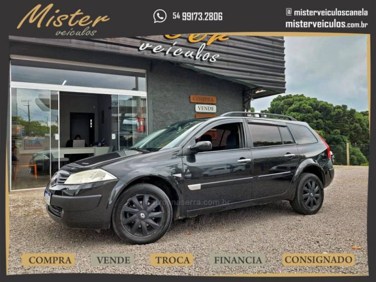 RENAULT - MÉGANE - 2011/2012 - Preta - R$ 35.900,00