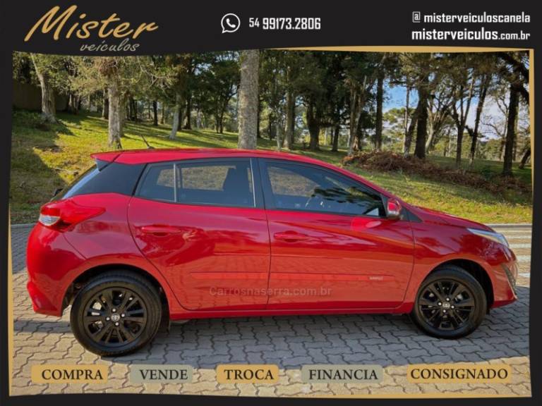 TOYOTA - YARIS - 2022/2022 - Vermelha - R$ 89.900,00