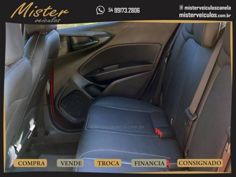 FIAT - ARGO - 2022/2023 - Vermelha - R$ 85.900,00