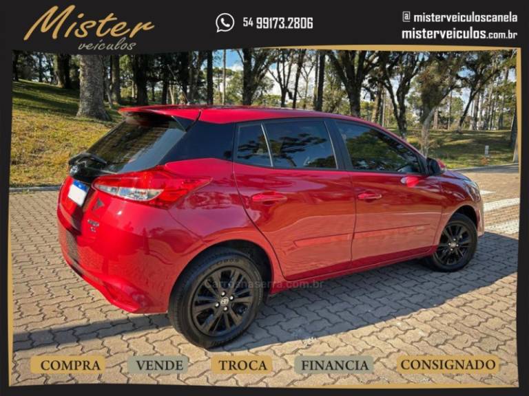 TOYOTA - YARIS - 2022/2022 - Vermelha - R$ 89.900,00