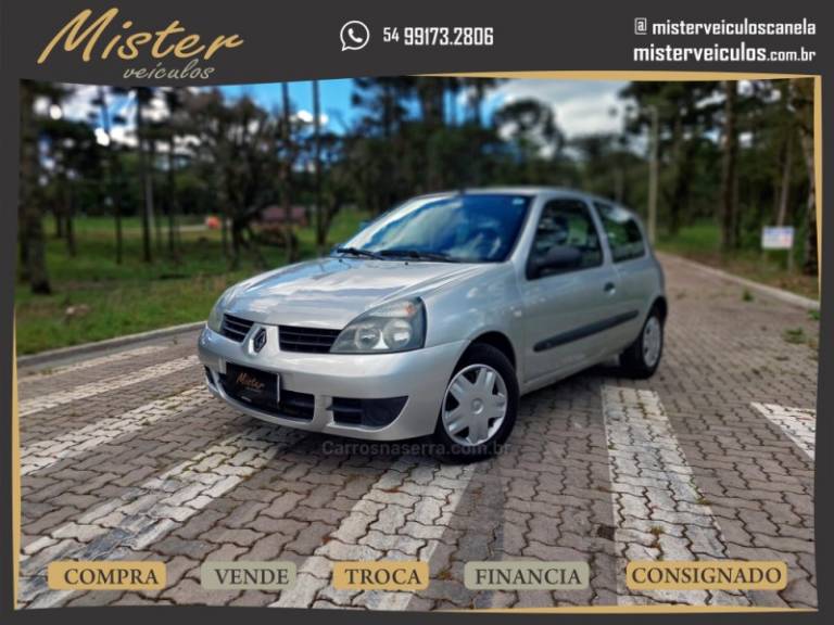 RENAULT - CLIO - 2010/2011 - Prata - R$ 21.900,00