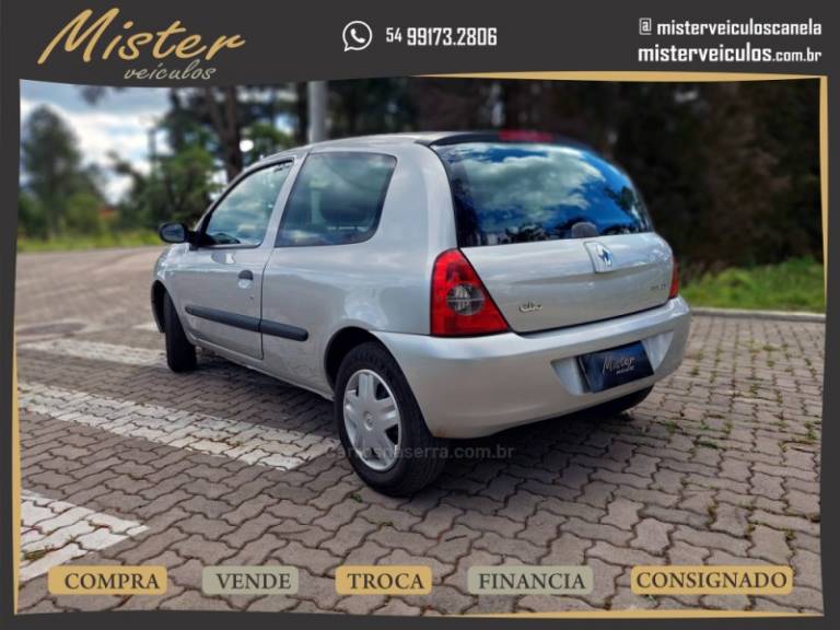 RENAULT - CLIO - 2010/2011 - Prata - R$ 21.900,00