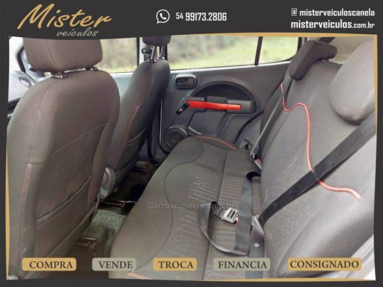 FIAT - UNO - 2013/2013 - Prata - R$ 42.900,00